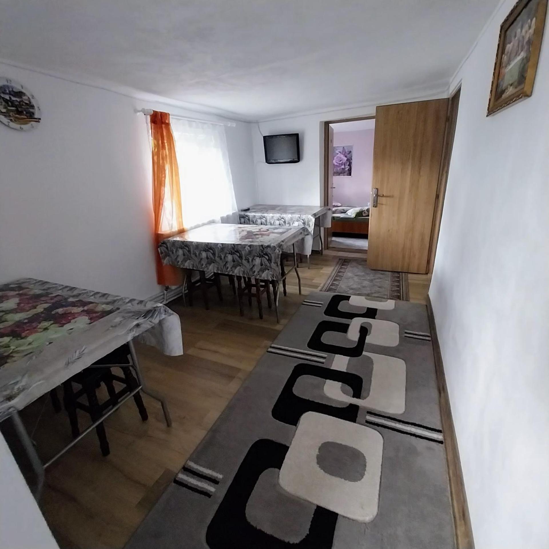 Casa Andreea Ξενοδοχείο Novaci-Străini Εξωτερικό φωτογραφία