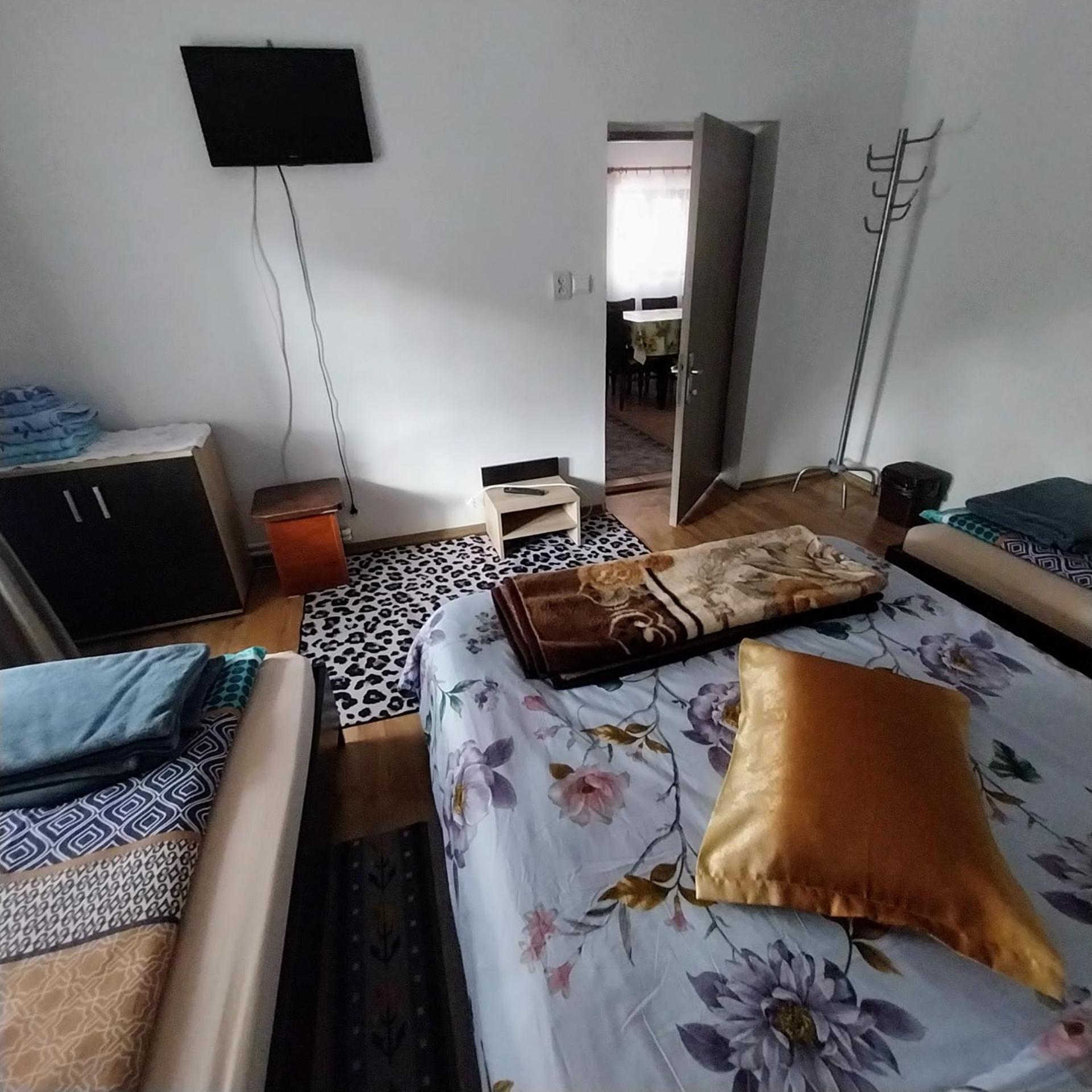Casa Andreea Ξενοδοχείο Novaci-Străini Εξωτερικό φωτογραφία
